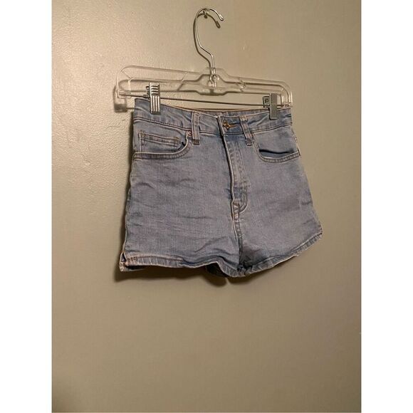 Forever 21 Light Wash Cheeky Booty Short Shorts Size 0/1 (24) - Picture 2 of 4